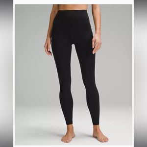 Lululemon Ladies Size 10 Black Align™ High-Rise
Pant with Pockets 28"